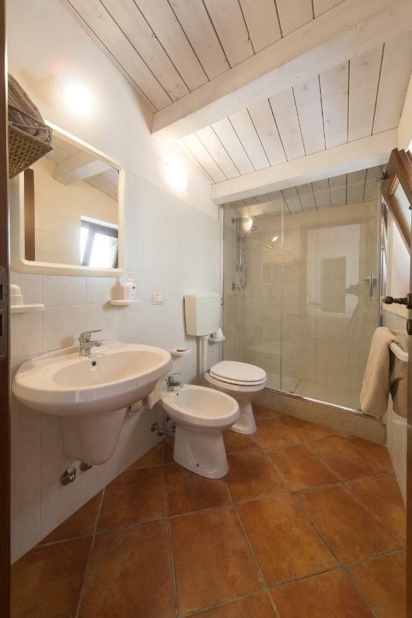 Casale Del Coccio Guest House Шикли Екстериор снимка