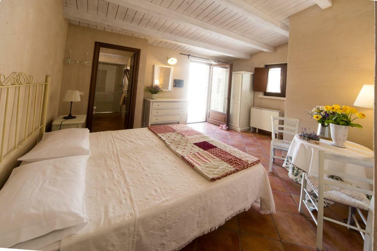Casale Del Coccio Guest House Шикли Екстериор снимка